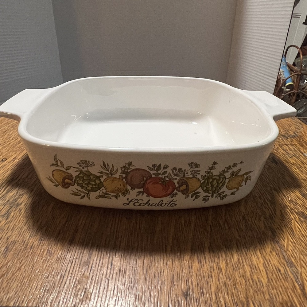 Vintage backstamp CorningWare Spice o Life L'Echalote A-1-B Casserole Dish